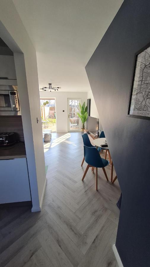 Beautiful 2Bed House With Garden, Walking Distance To Town - Free Parking Apartment Glasgow Ngoại thất bức ảnh
